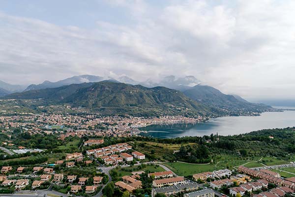 蘑菇影视在线观看到底怎么回事，表面平静下面其实早就炸开了，越看越觉得有猫腻